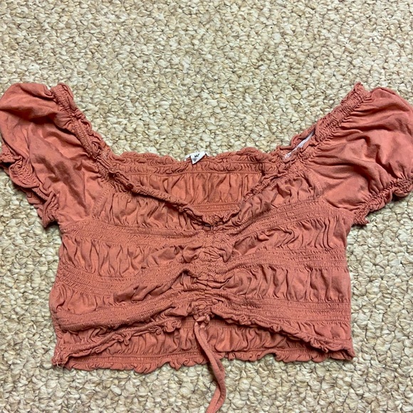 Crop top - Picture 1 of 1